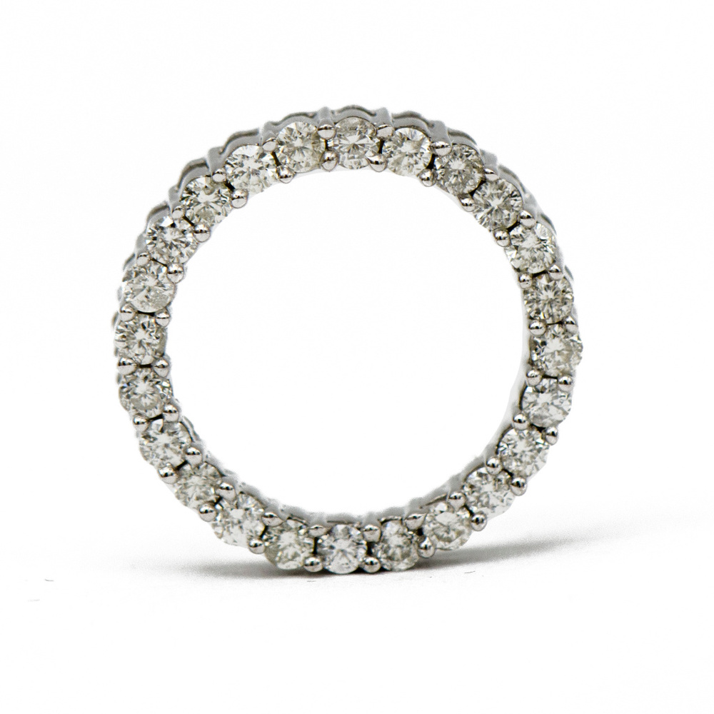 Classic Diamond Circle Pendant